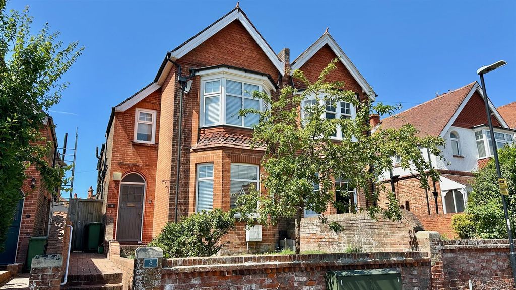 Property photo 1 of 24
