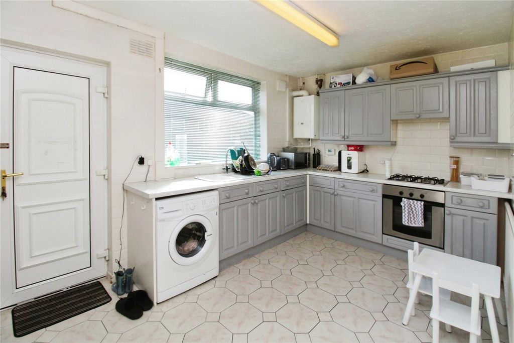 Property photo 3 of 11 Picture No. 01