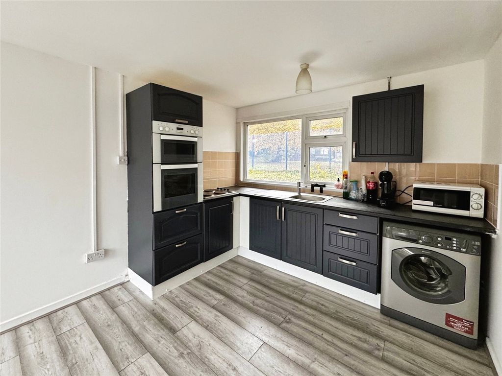 Property photo 3 of 13 Kitchen