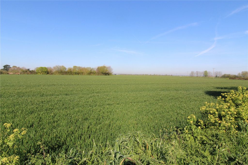 Property photo 2 of 15 Picture No. 18