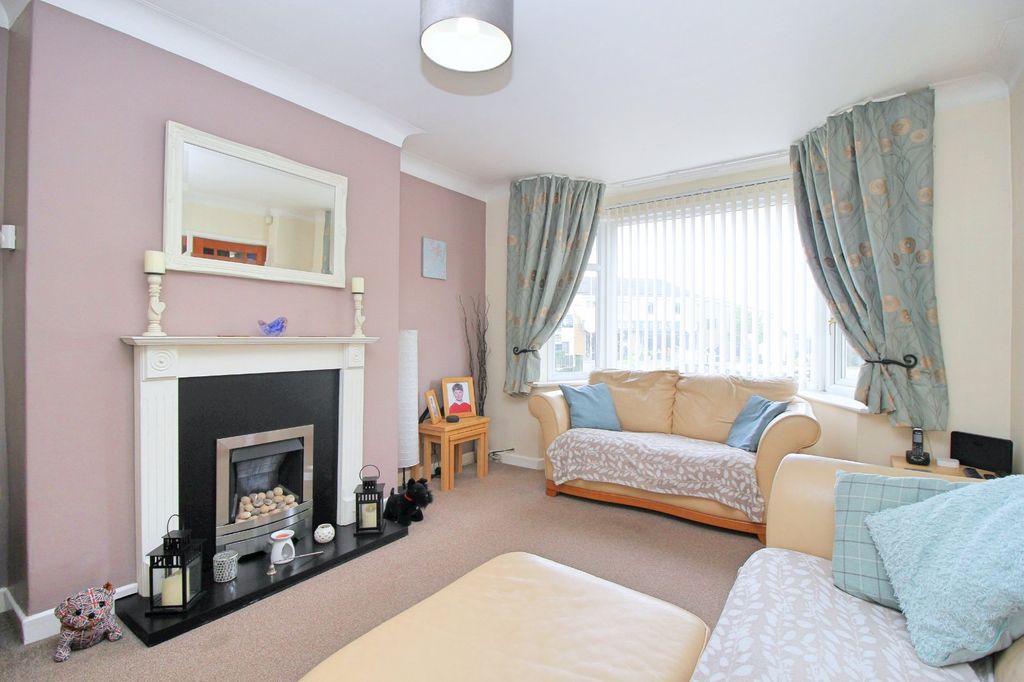 Property photo 2 of 28 Picture No. 50