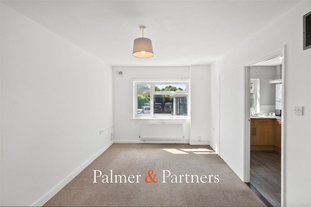 Property photo 3 of 10 Picture No. 03