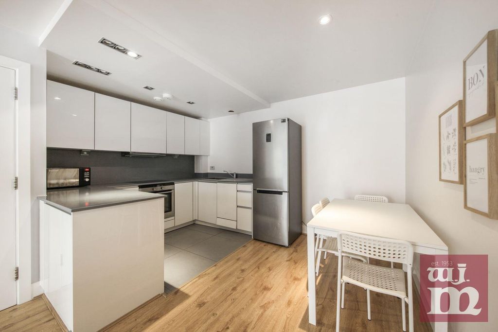 Property photo 2 of 12 Kitchen - Diner