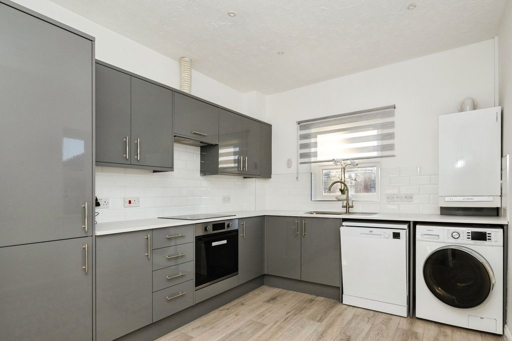 Property photo 2 of 17 Pbox-Img.Jpg