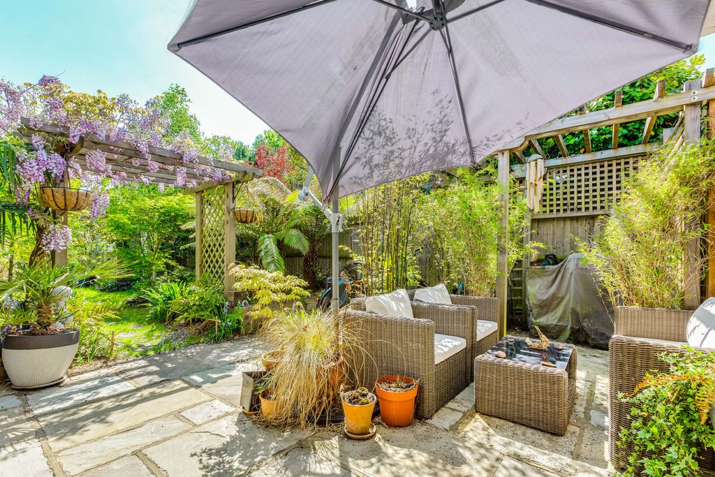 Property photo 3 of 9