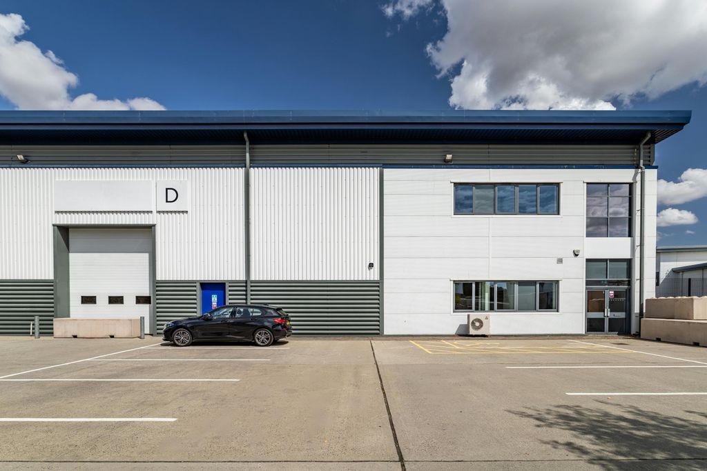 Property photo 3 of 13 Units A To D Elstree Trade Park-104.Jpg