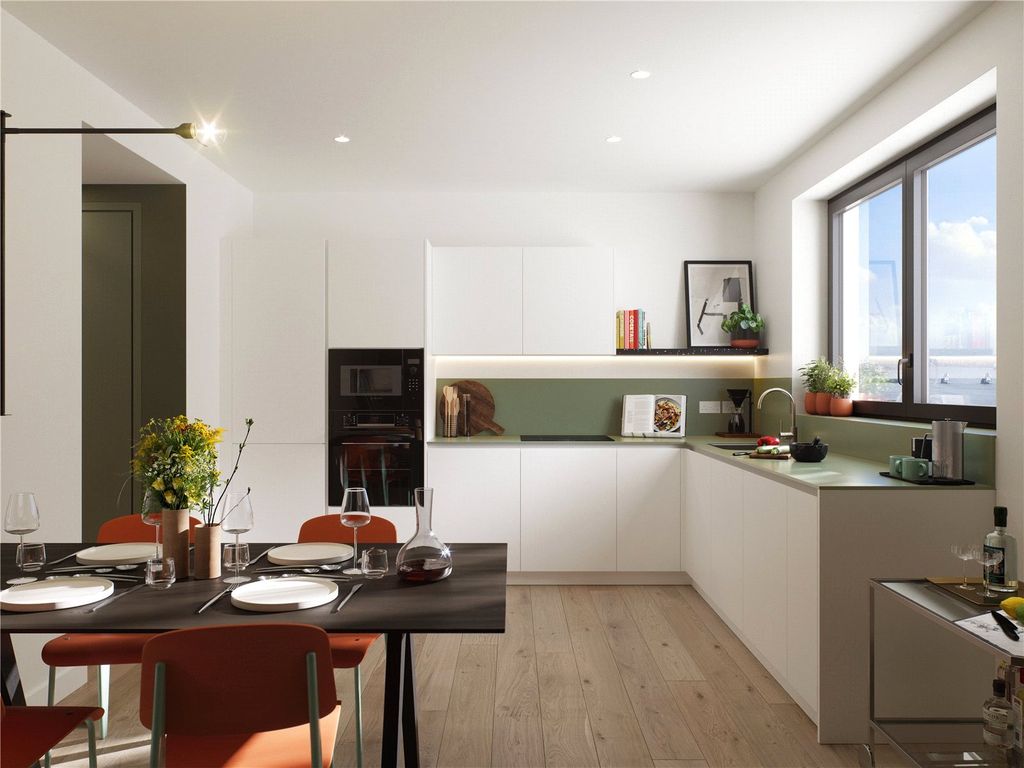 Property photo 3 of 10 Kitchen