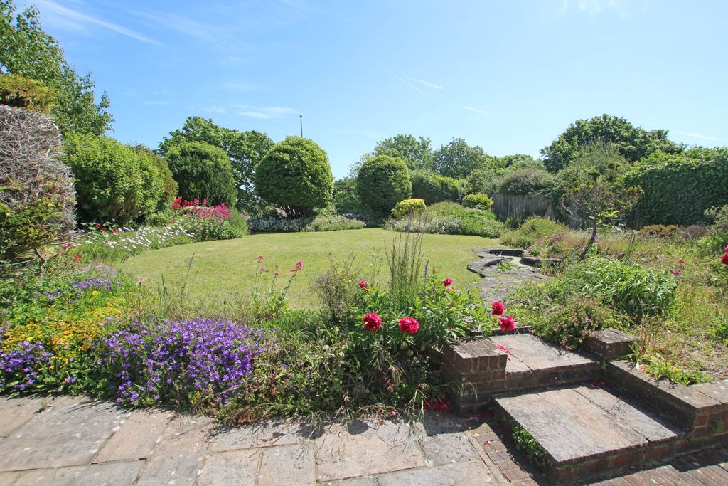 Property photo 2 of 29