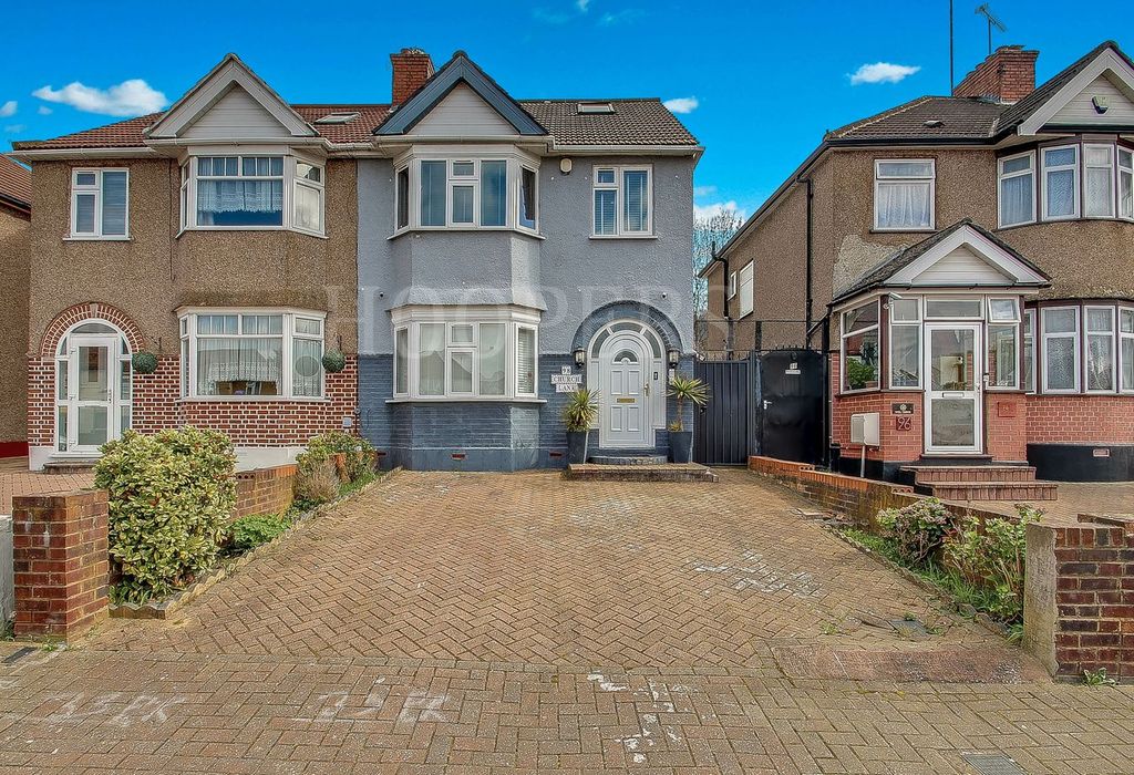 Property photo 1 of 17