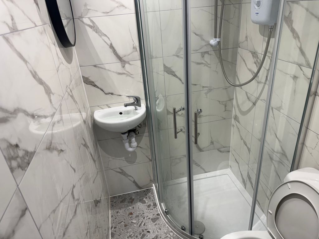 Property photo 2 of 3