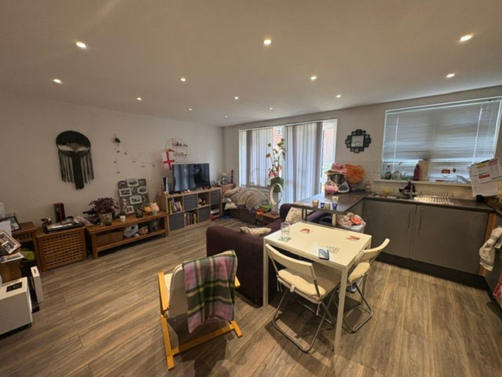 Property photo 2 of 6