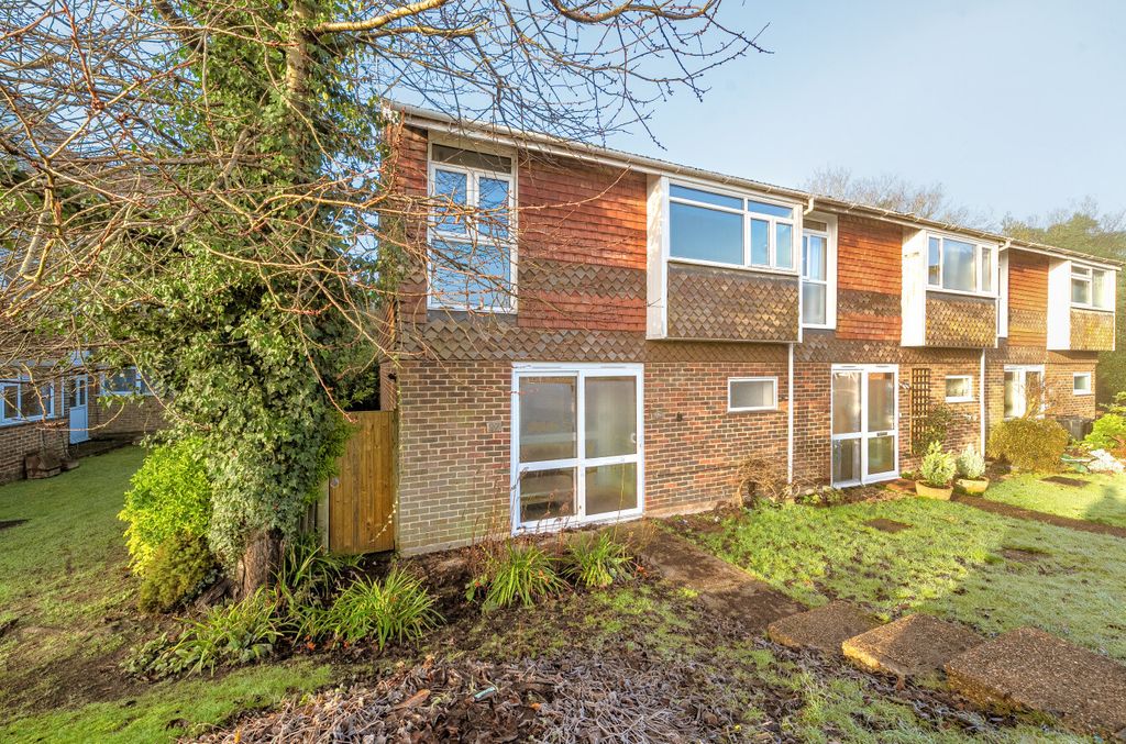 Property photo 1 of 16 1397792-3-696765B...