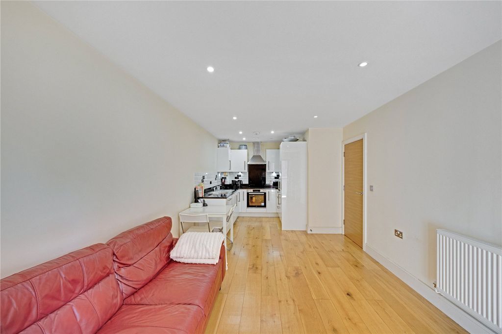 Property photo 1 of 10 Picture No. 16