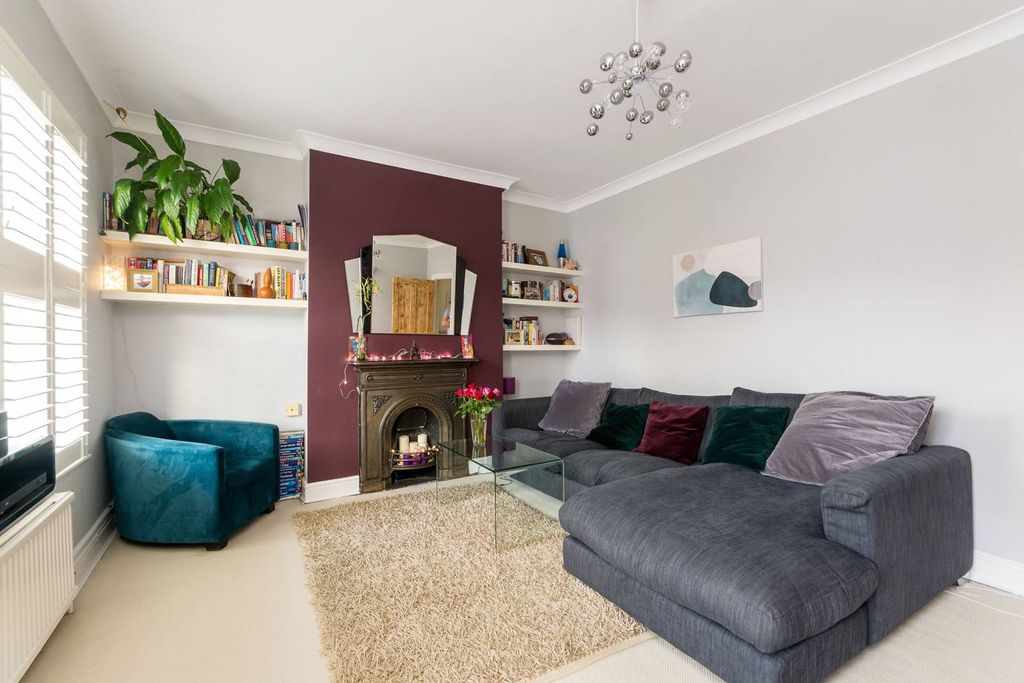 Property photo 1 of 12