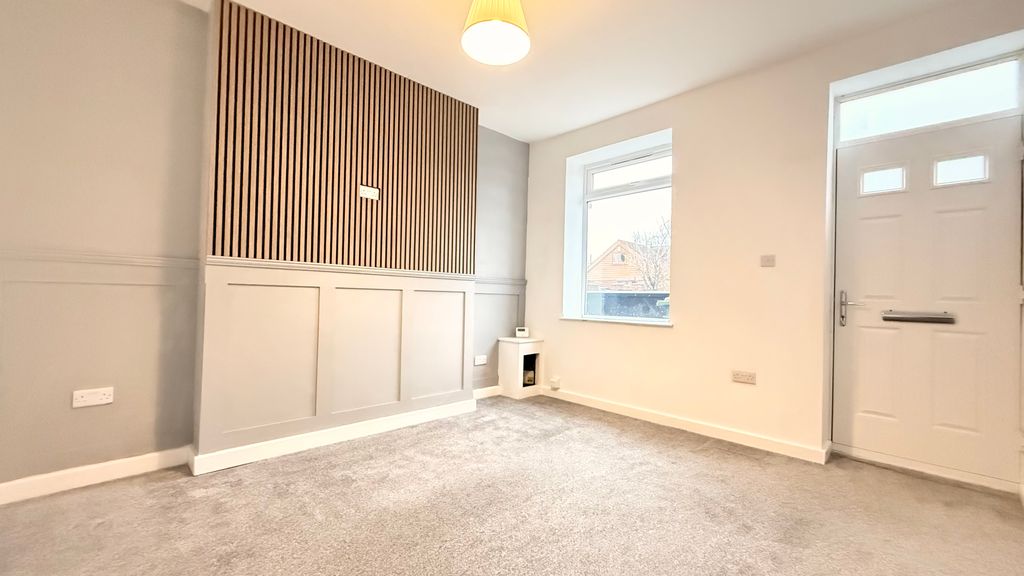 Property photo 2 of 16 Image