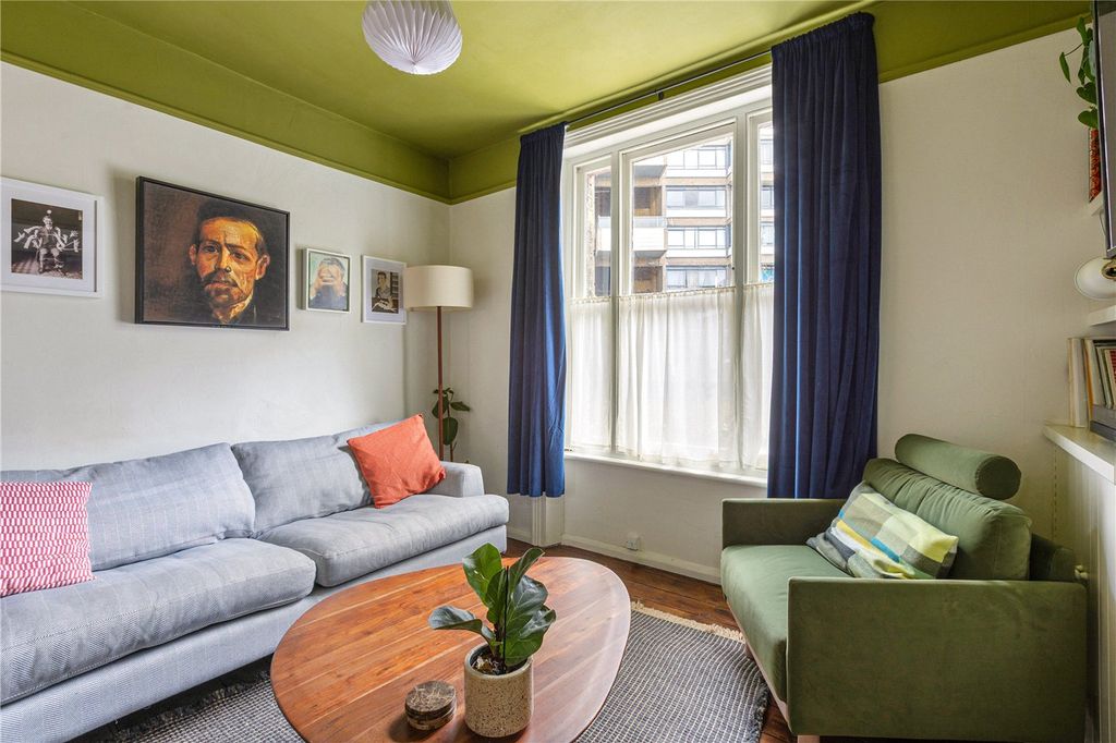 Property photo 2 of 17 Picture No. 13