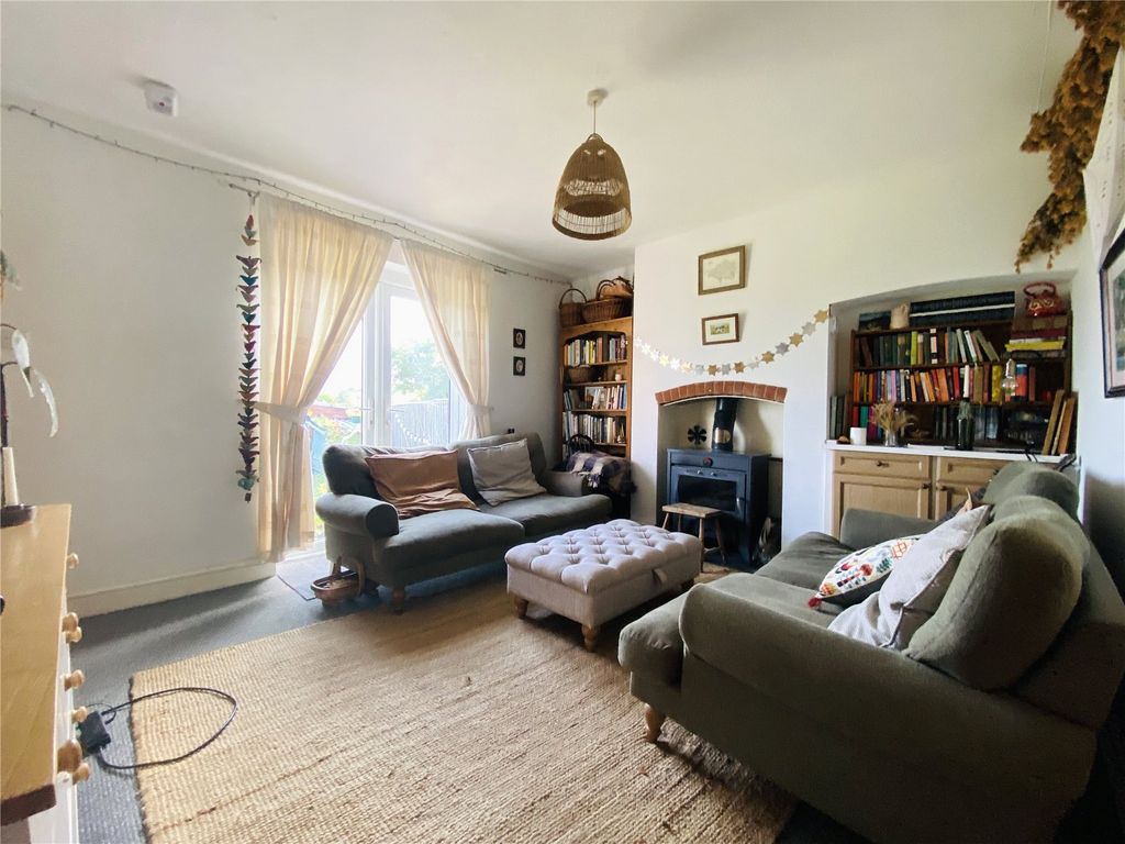 Property photo 2 of 39 Picture No. 12