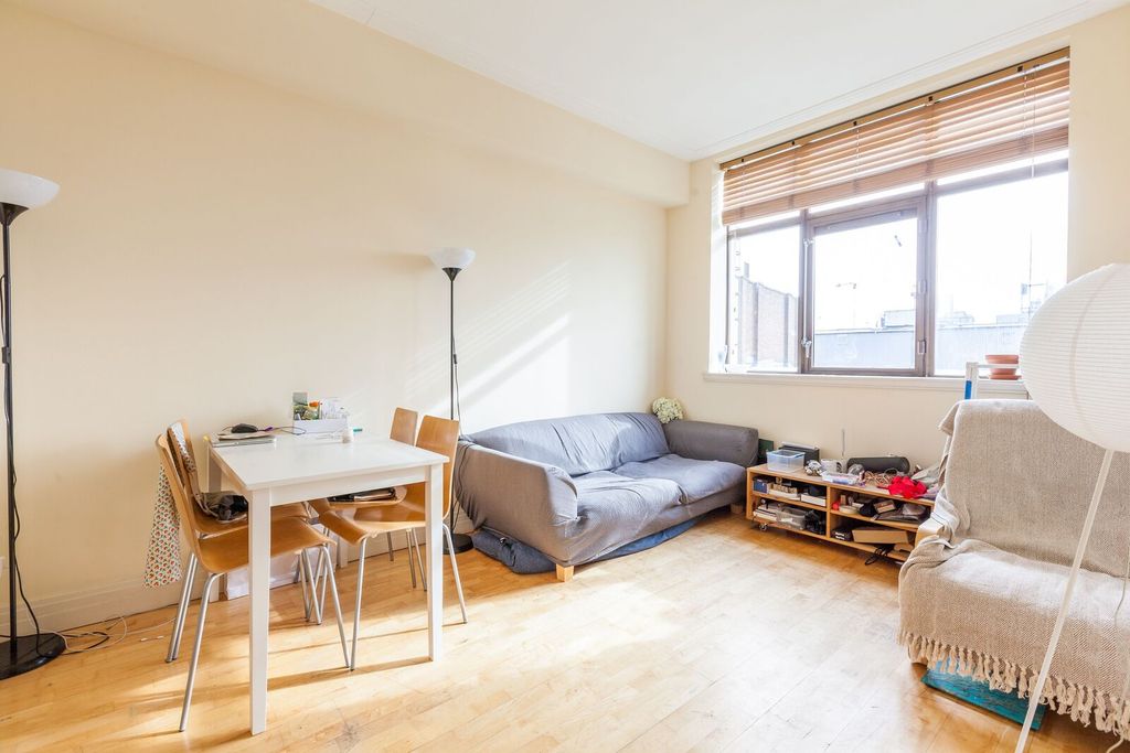 Property photo 1 of 3