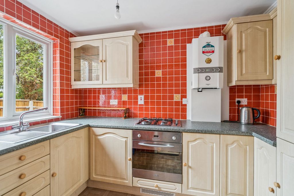 Property photo 2 of 18