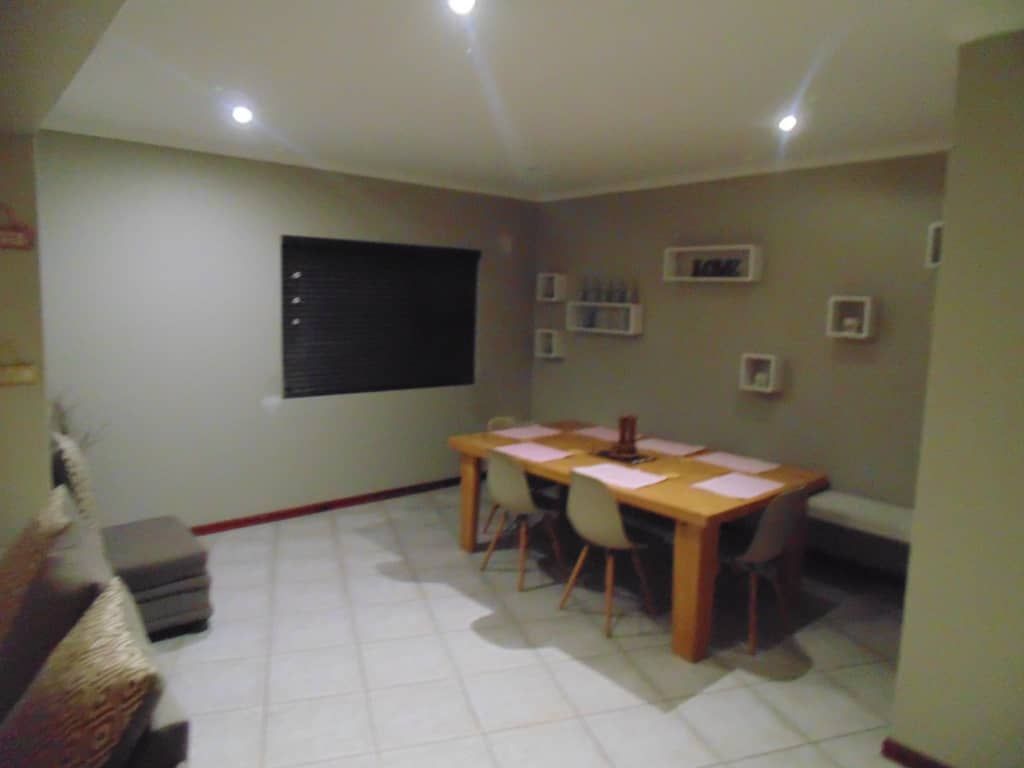 Property photo 2 of 50