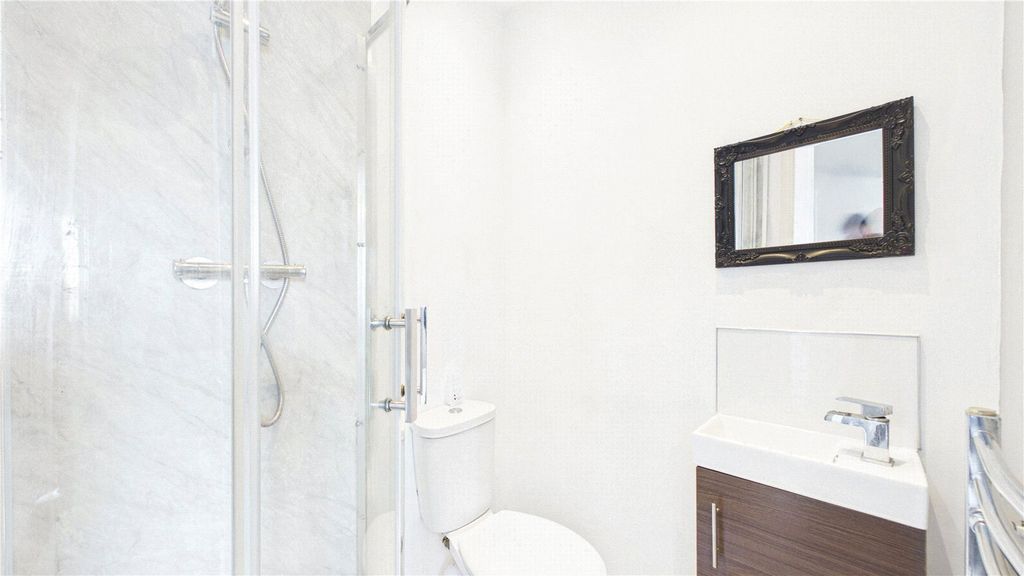 Property photo 2 of 12 Picture No. 04