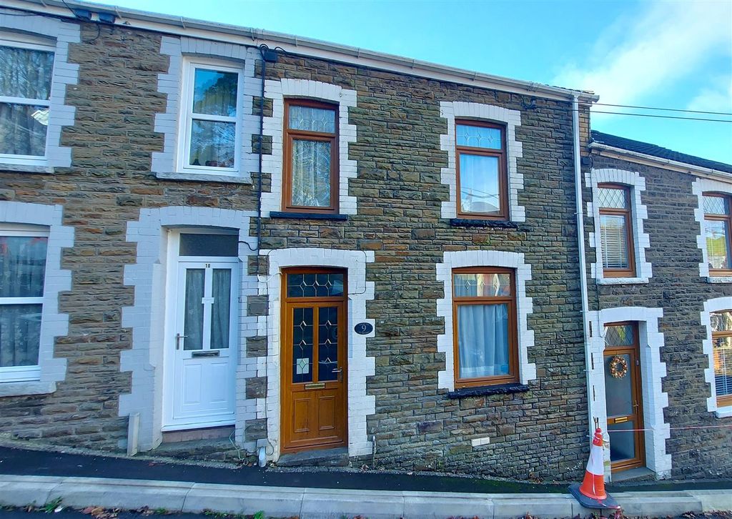 Property photo 2 of 24 Front.Jpg