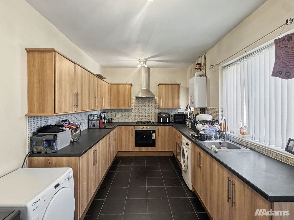 Property photo 2 of 12