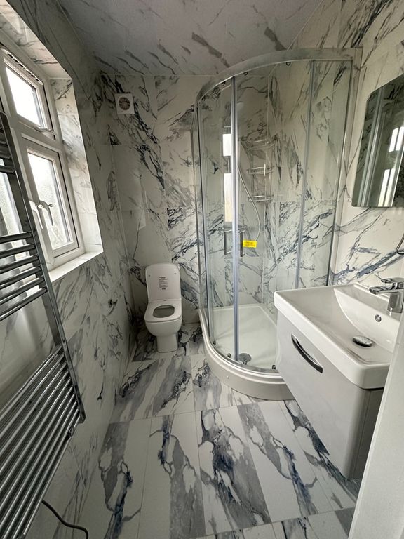 Property photo 3 of 3 En-Suite