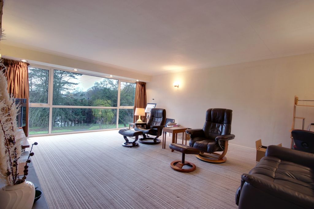 Property photo 3 of 26 1 Lounge A