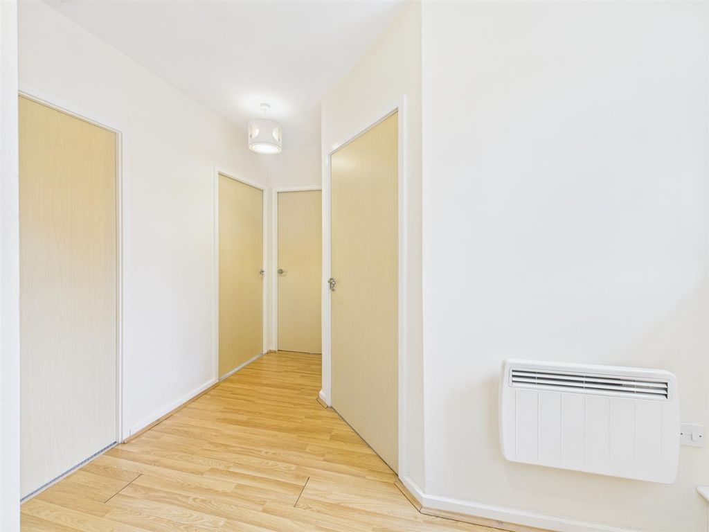 Property photo 3 of 6 Hallway