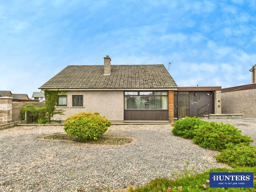 Property photo 1 of 27 Frontage