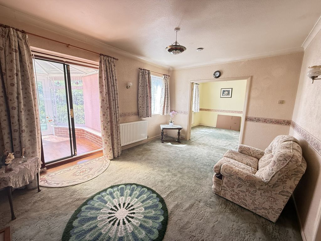 Property photo 2 of 32
