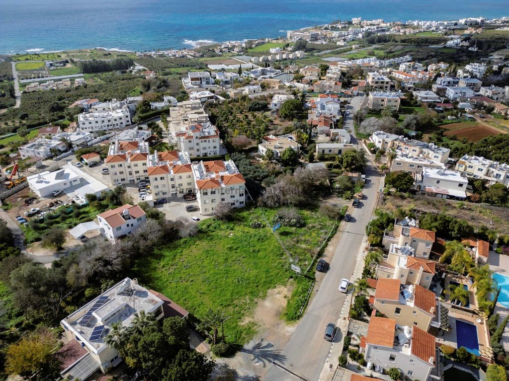 Property photo 1 of 2