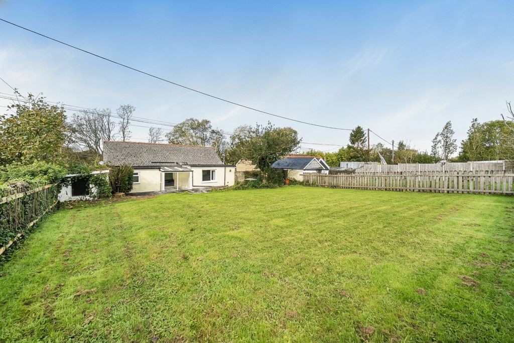 Property photo 2 of 17 5551695