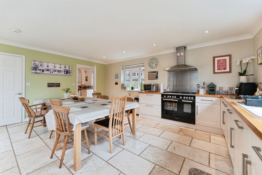 Additional image 5 of 4 bed detached house for saleKingswood Road, March PE15