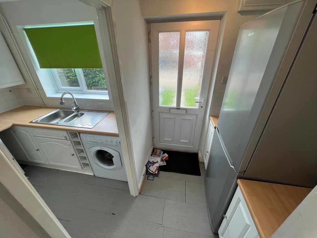 Property photo 3 of 9 Hallway