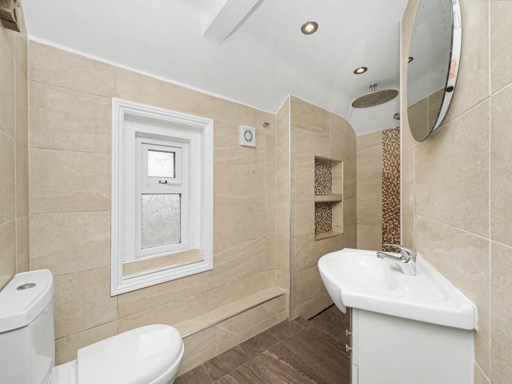 Property photo 3 of 15 Shower Room
