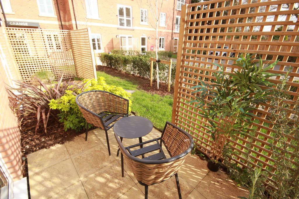 Property photo 2 of 14