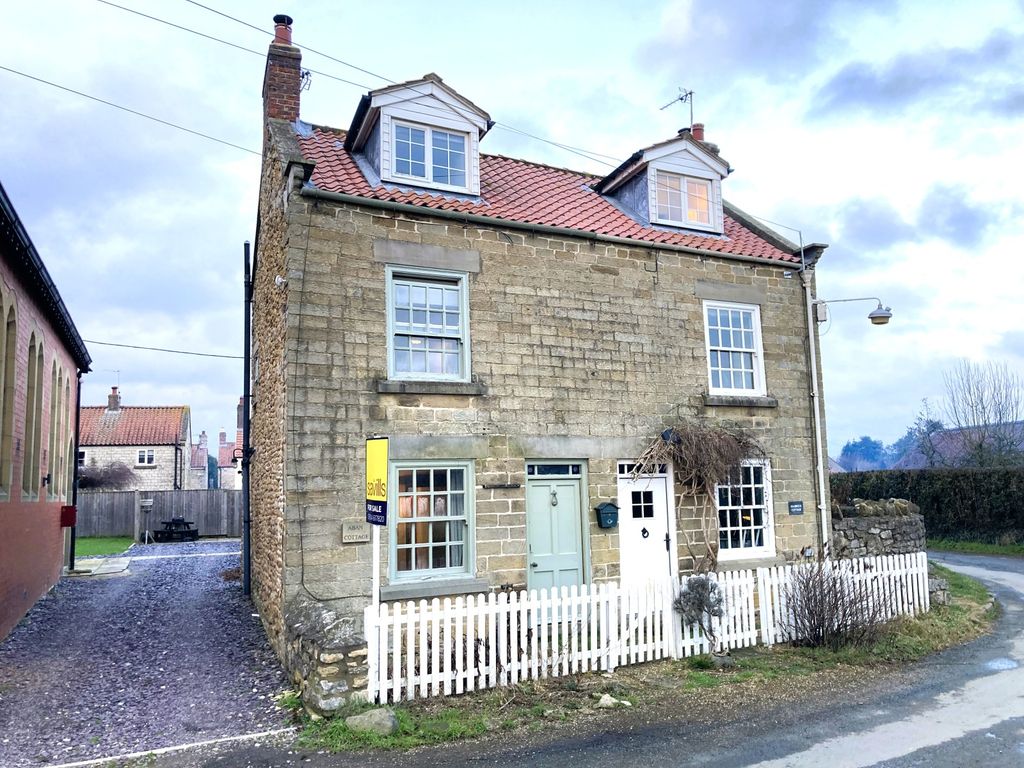 Property photo 1 of 12 Front External