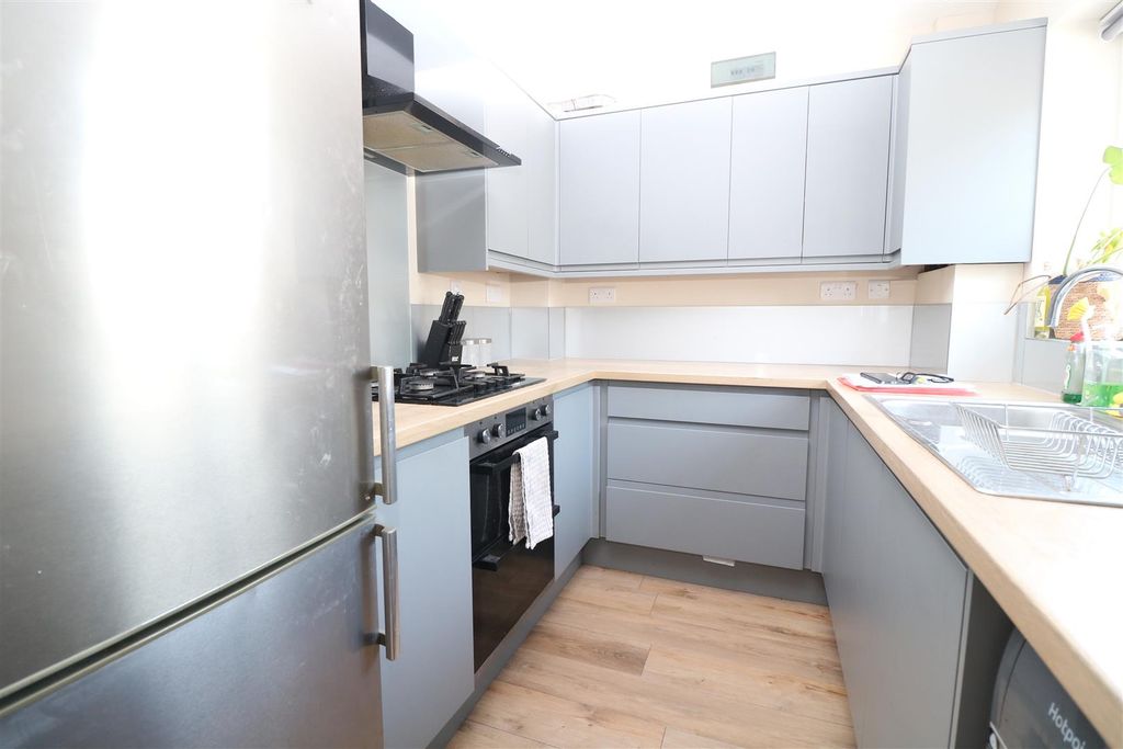 Property photo 2 of 10 Img_0484.Jpg
