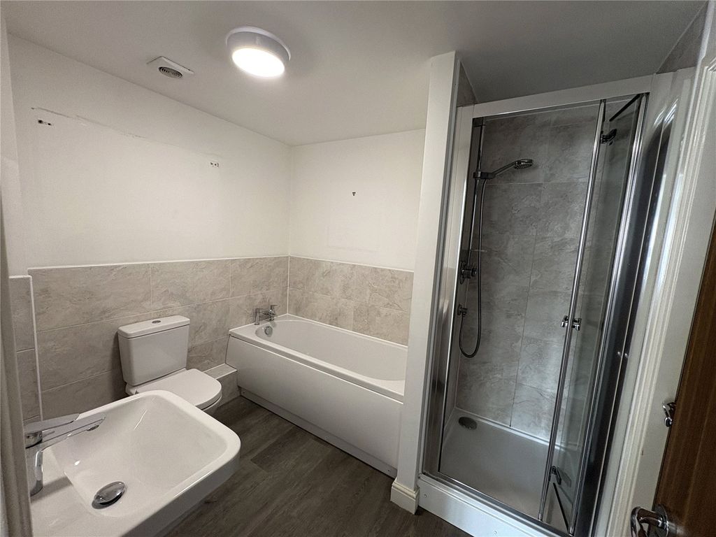 Property photo 3 of 8 Picture No. 02