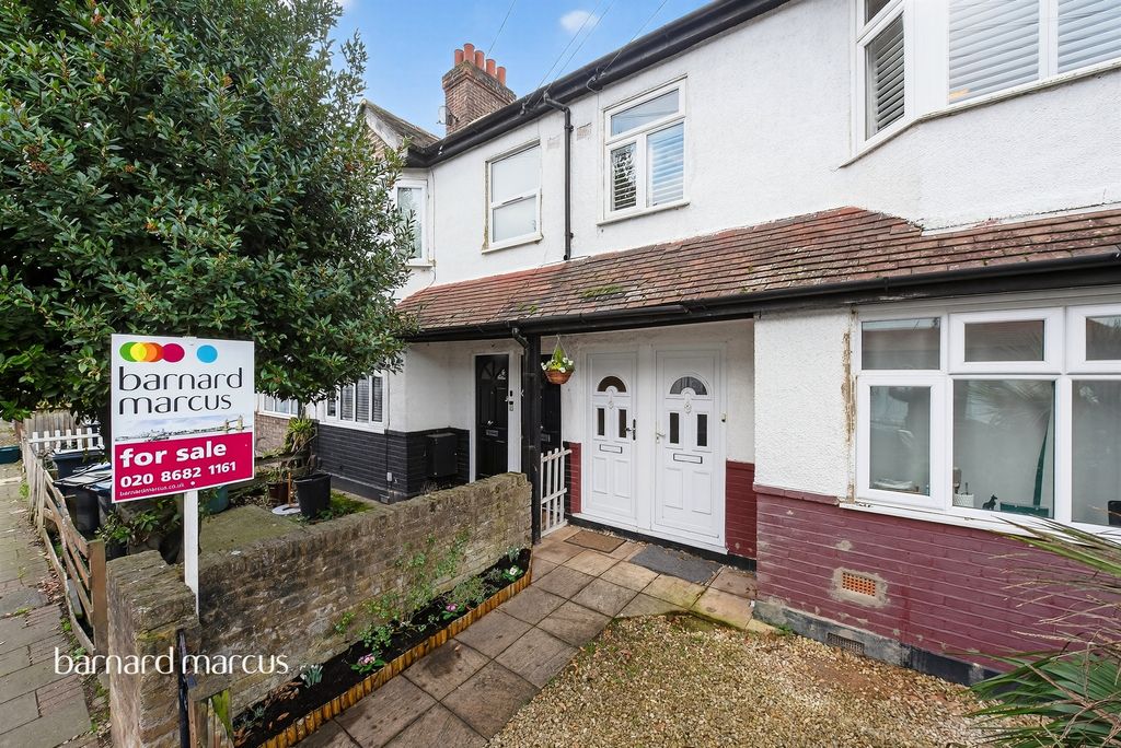 Property photo 3 of 12