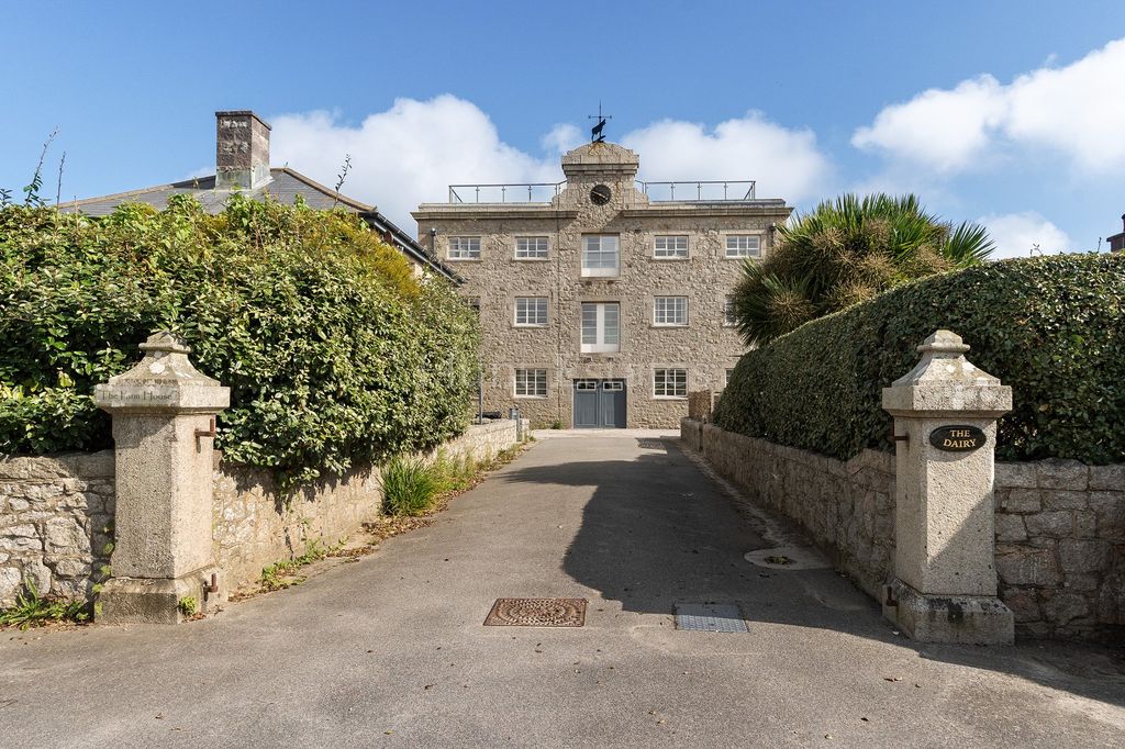 Property photo 2 of 19 Not Specified