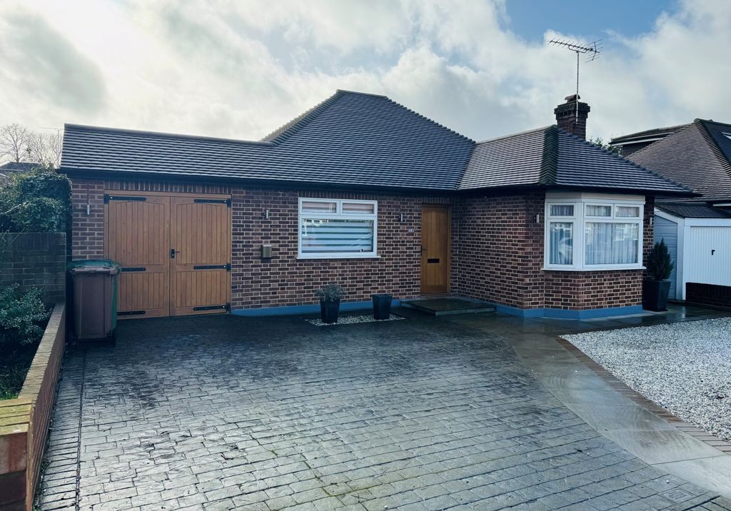 Property photo 1 of 13 Front