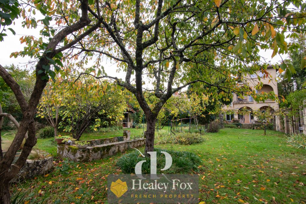 Property photo 3 of 33