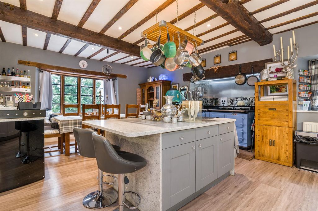 Property photo 3 of 39