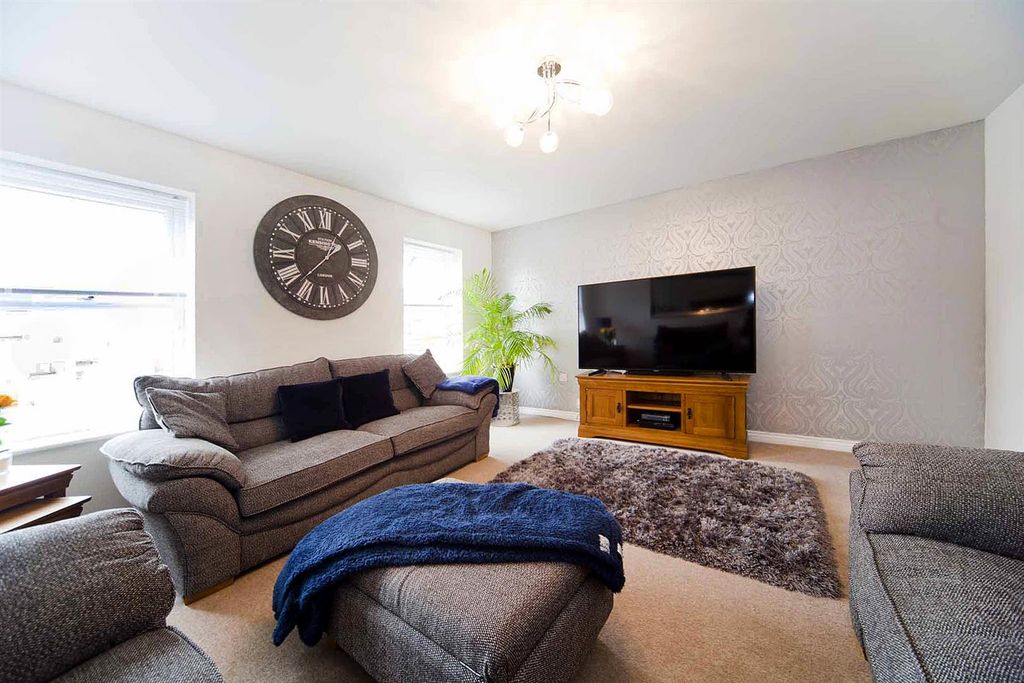 Property photo 3 of 22