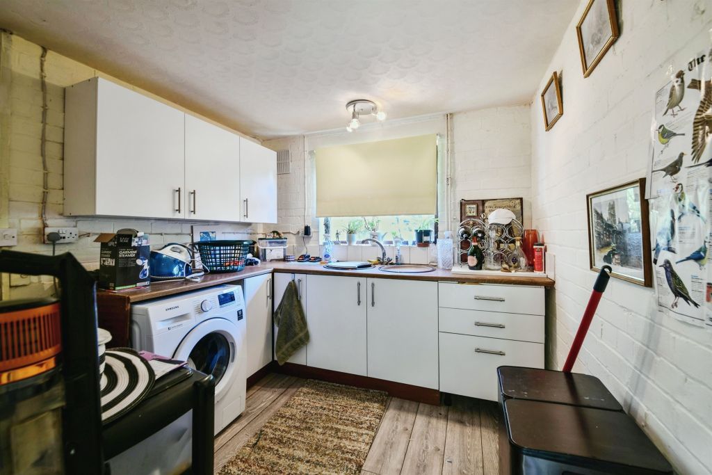 Property photo 2 of 24