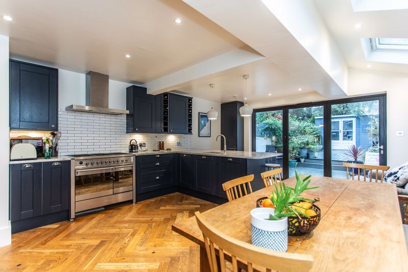 Property photo 2 of 31 Photo 16