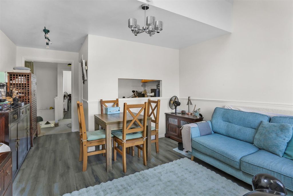 Property photo 2 of 14 1752495416 - 16.Jpg